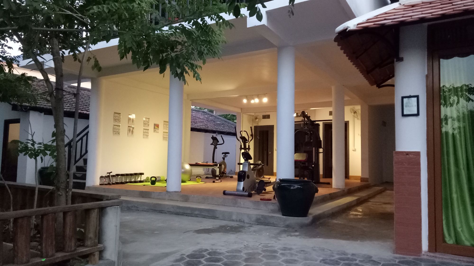 Samathi Lake Resort Phnompen Kültér fotó